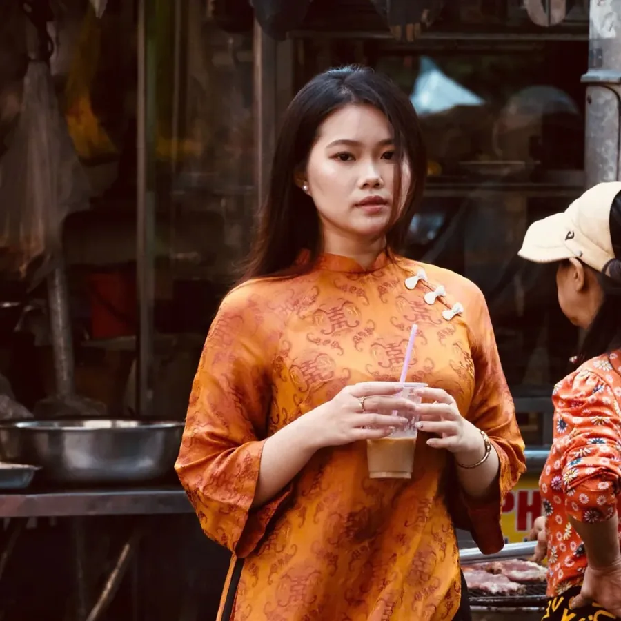 Sân ngoài trời buổi tối